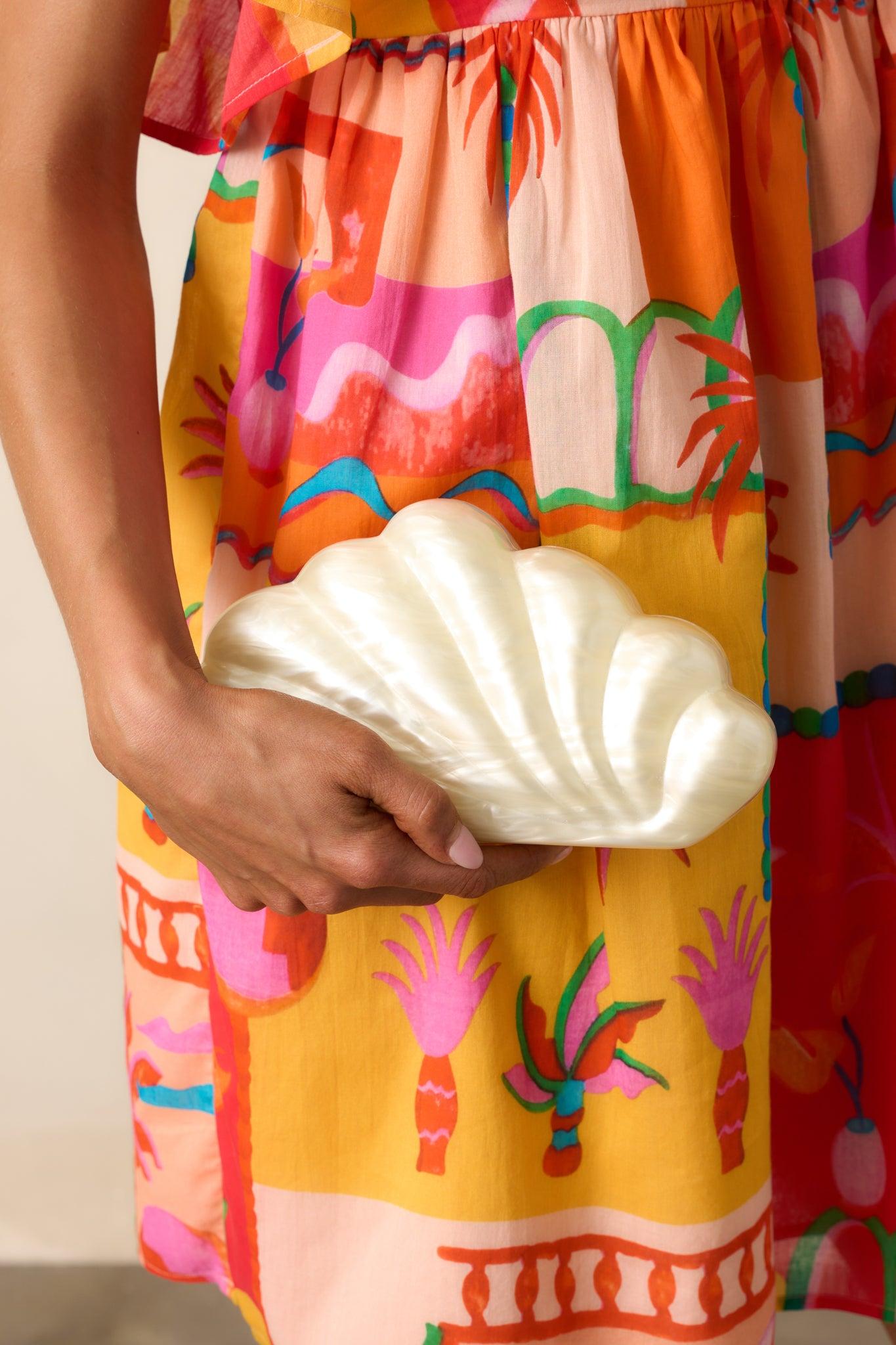 Pearl Tide Ivory Pearlescent Seashell Clutch Product Image