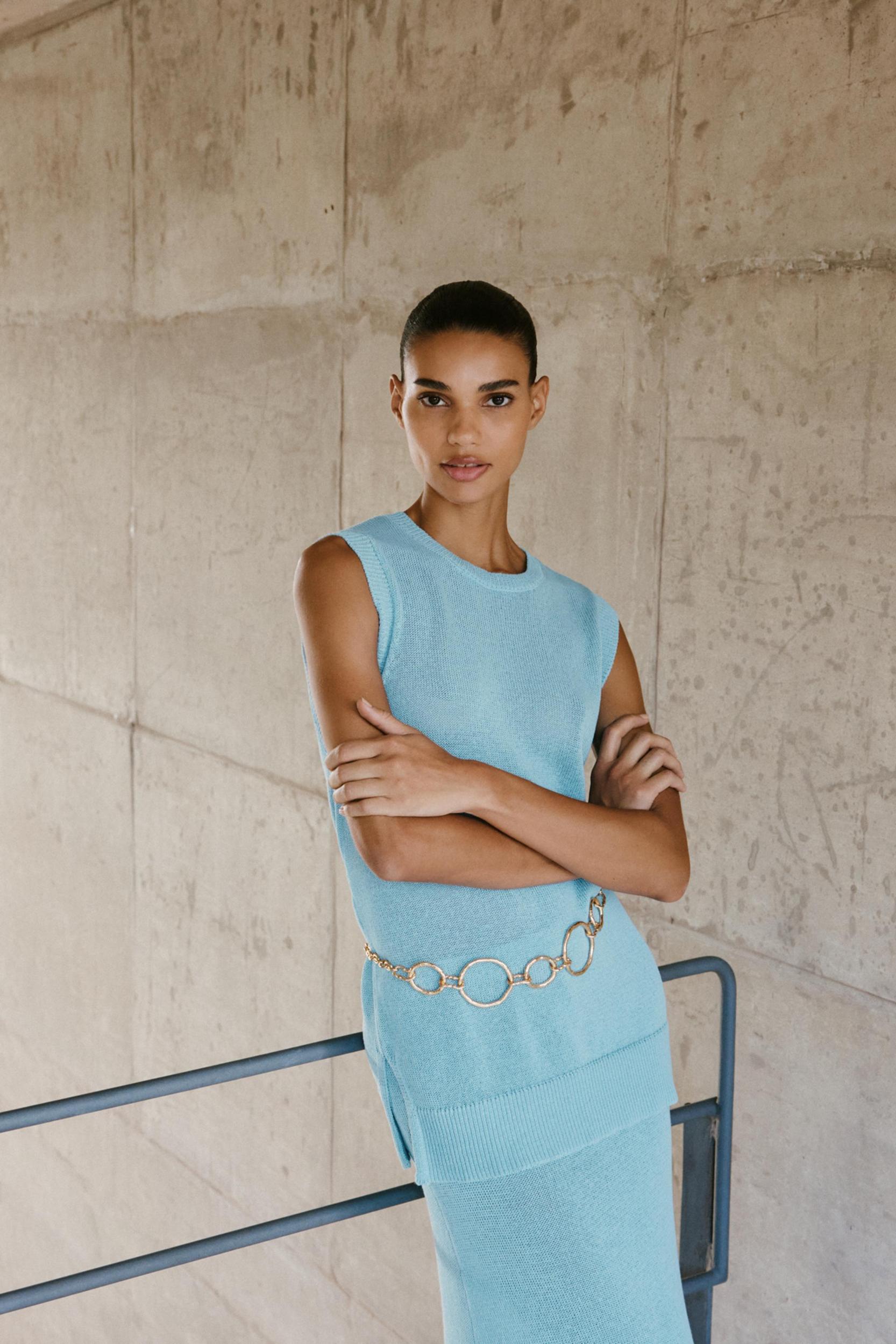 MIDI KNIT SKIRT Product Image