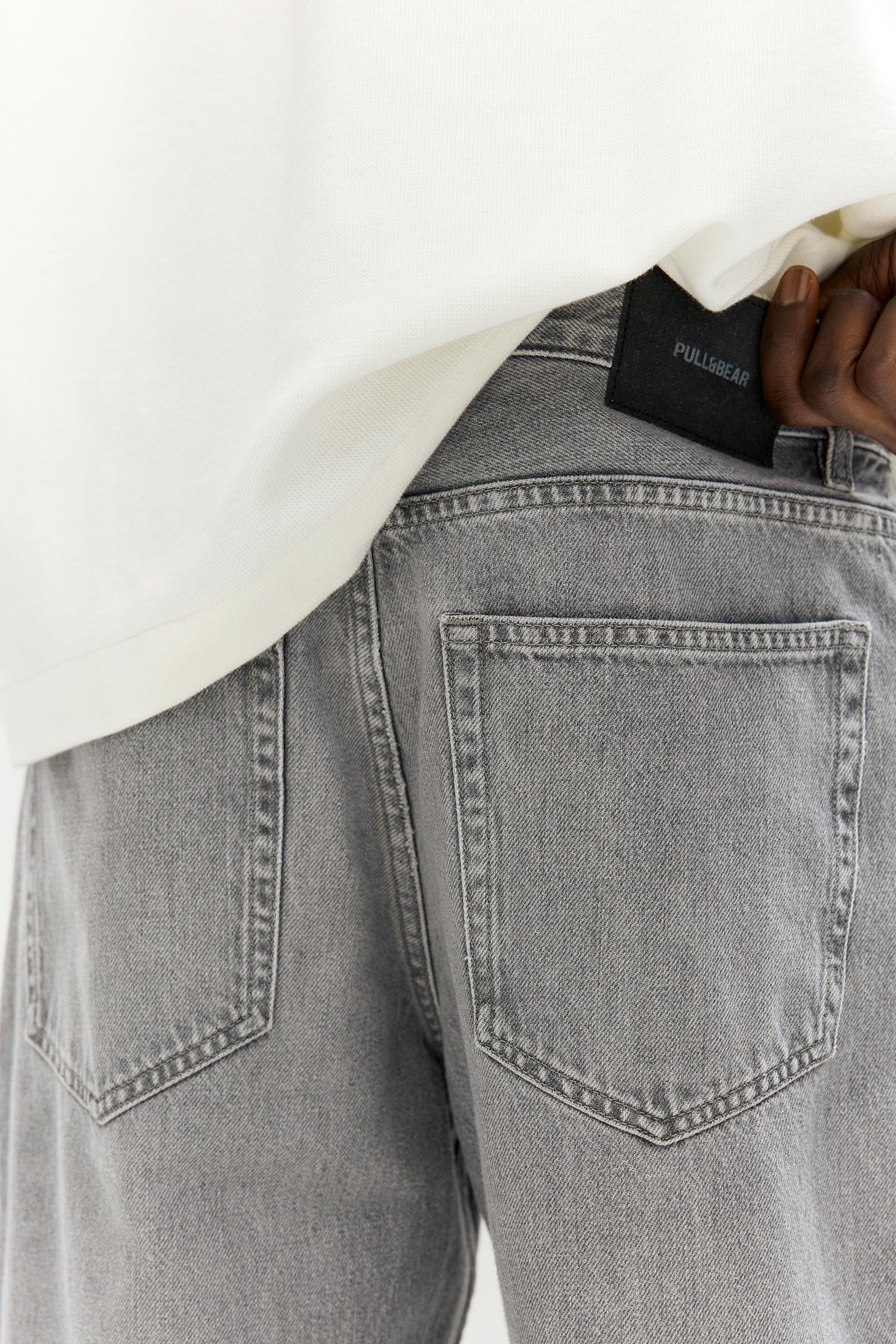 Loose flared jeans Product Image