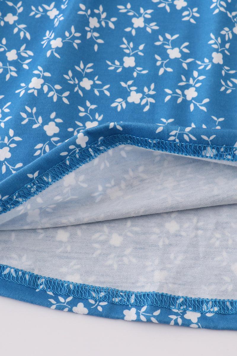 Blue floral print smocked dress Product Image