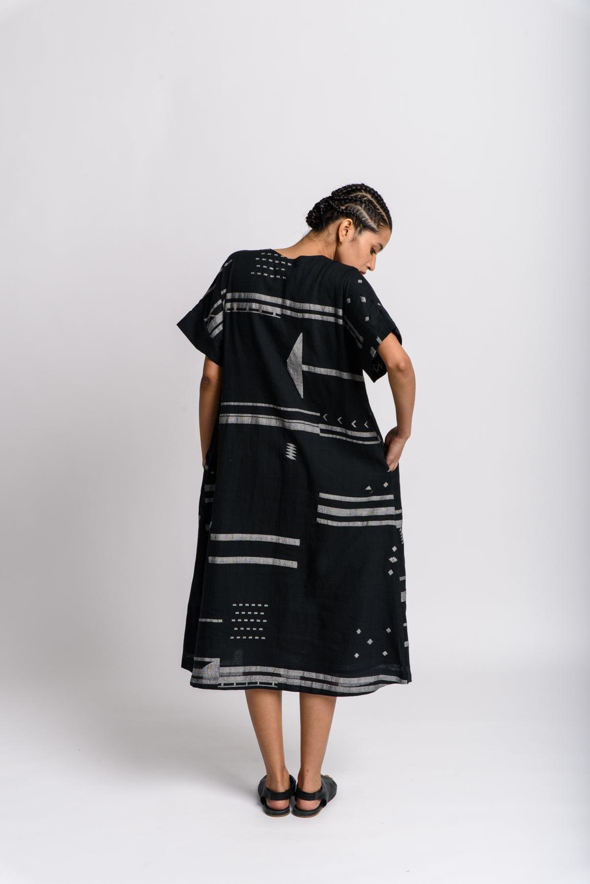 Black shift dress Product Image