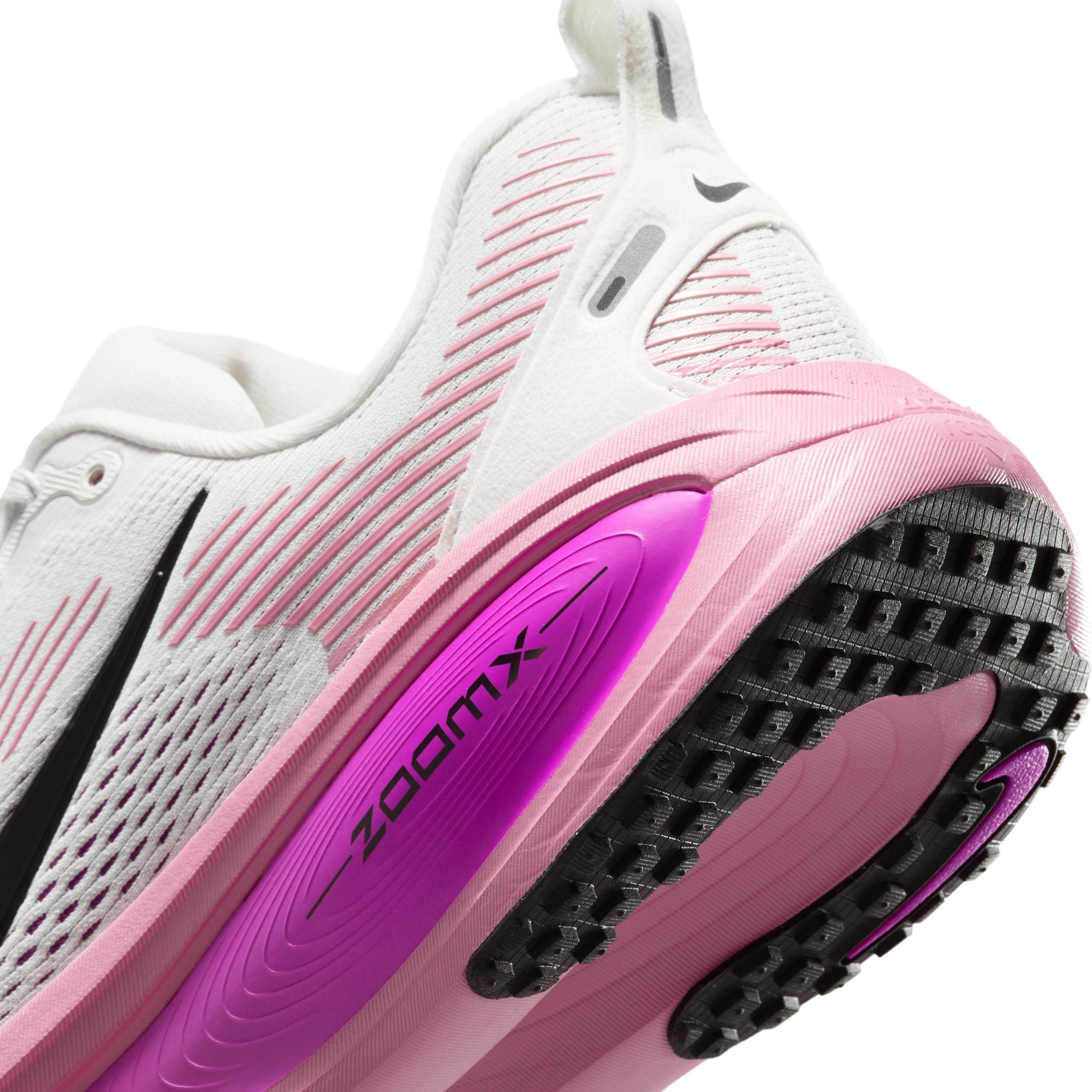 Nike Women's Vomero 18 Road Running Shoes Product Image