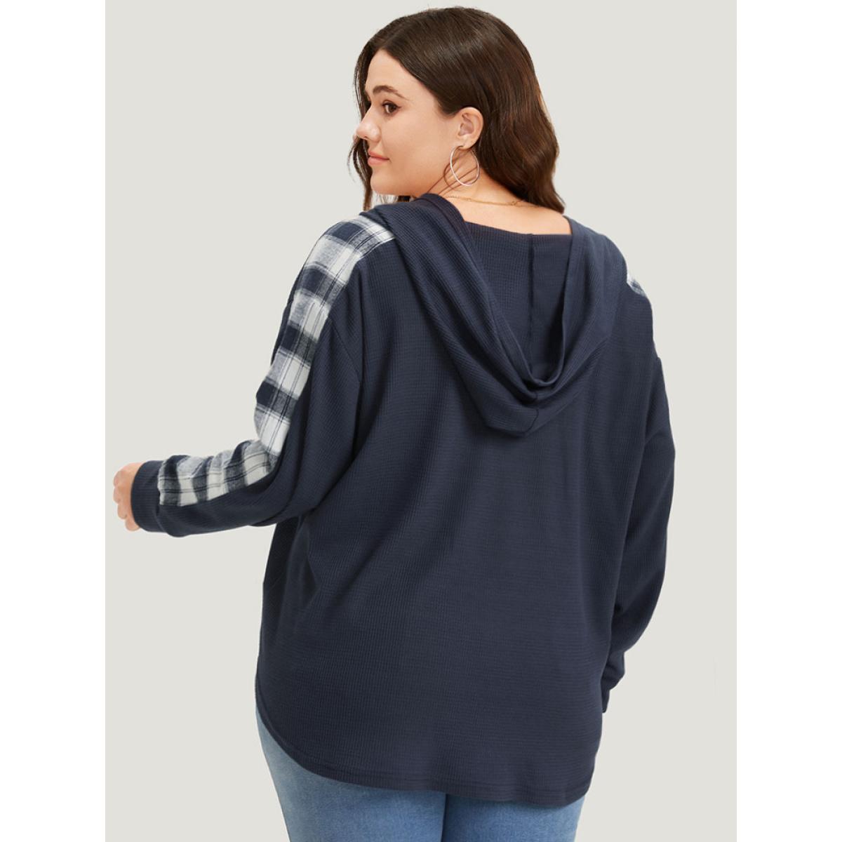 Plus Size Plaid Patchwork Hooded Plisse Sweatshirt Women Indigo Casual Elastic cuffs Hooded Everyday Sweatshirts BloomChic 26/4X Product Image