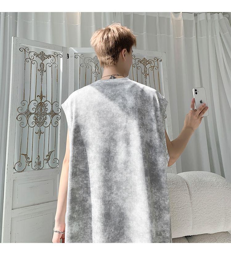 Set: Crew Neck Tie-Dye Tank Top + Drawstring Waist Sweat Shorts Product Image