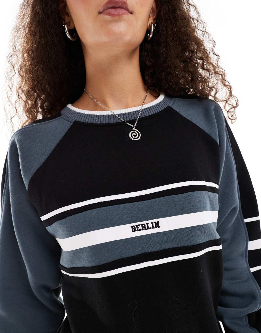 Daisy Street retro baggy sweatshirt in black and gray Product Image
