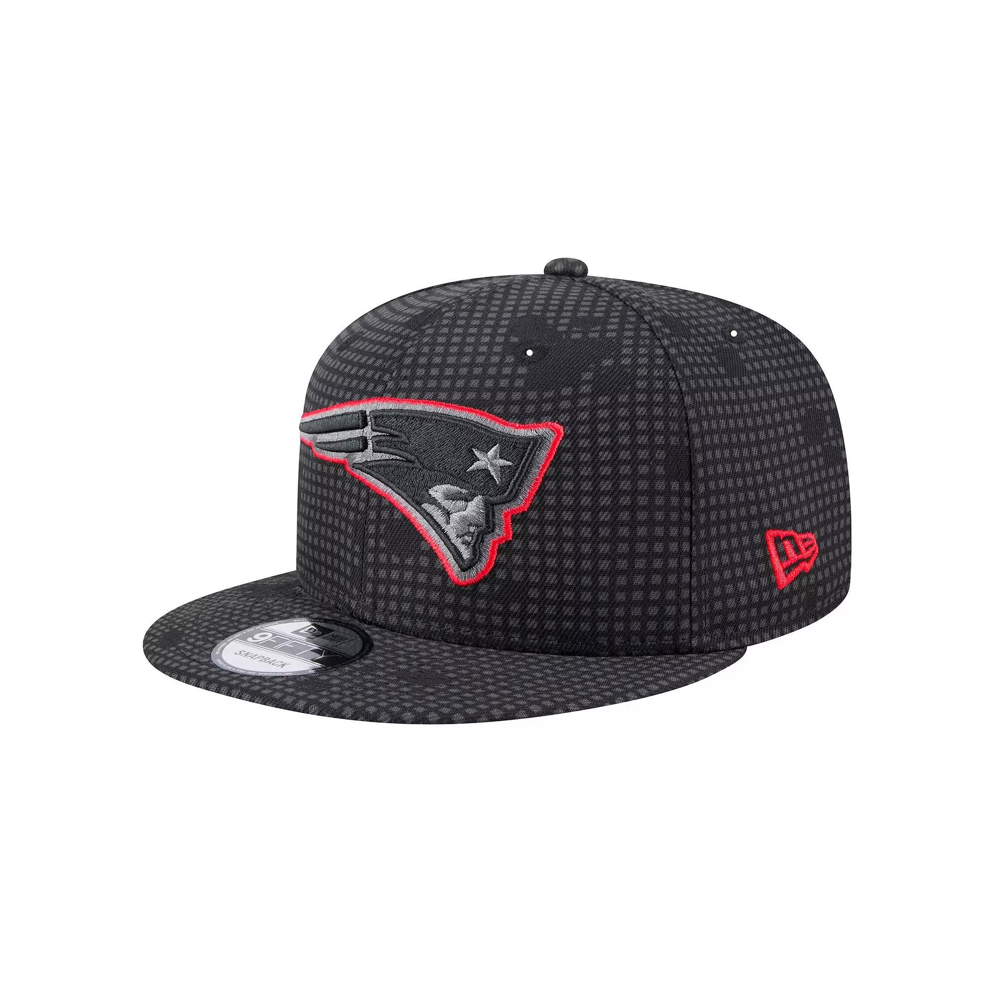 Men's New Era Black New England Patriots Midnight Ink Pop Outline 9FIFTY Snapback Hat Product Image