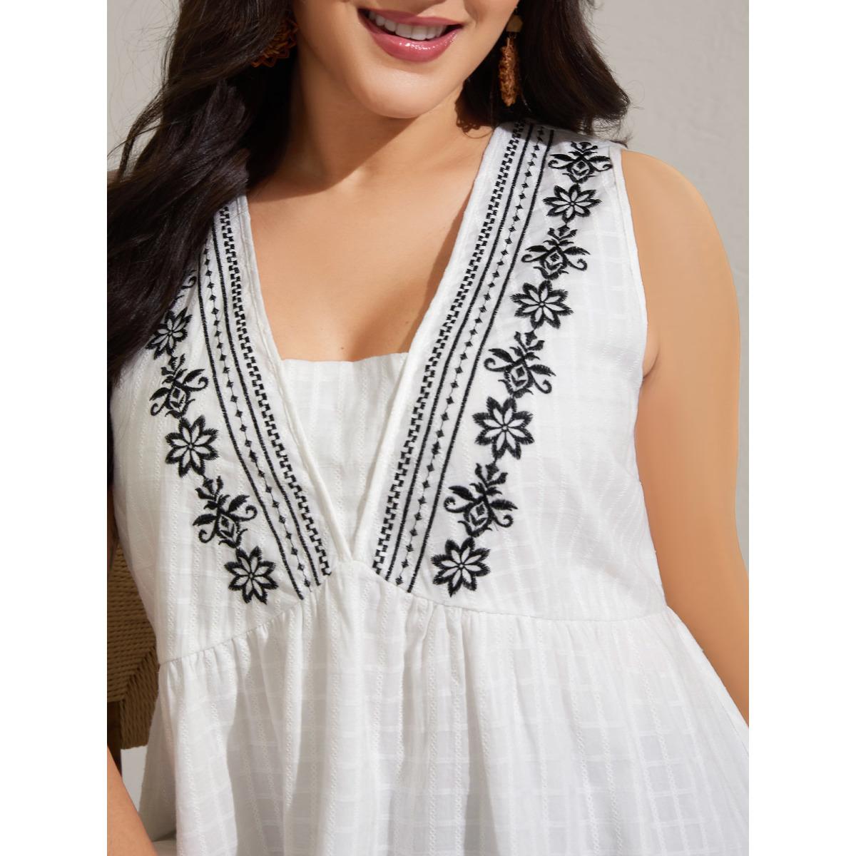Plus Size Pure Cotton Jacquard Embroidered Tank Top Women WhiteSmoke Boho Texture Square Neck Vacation Tank Tops Camis BloomChic 30/6X Product Image