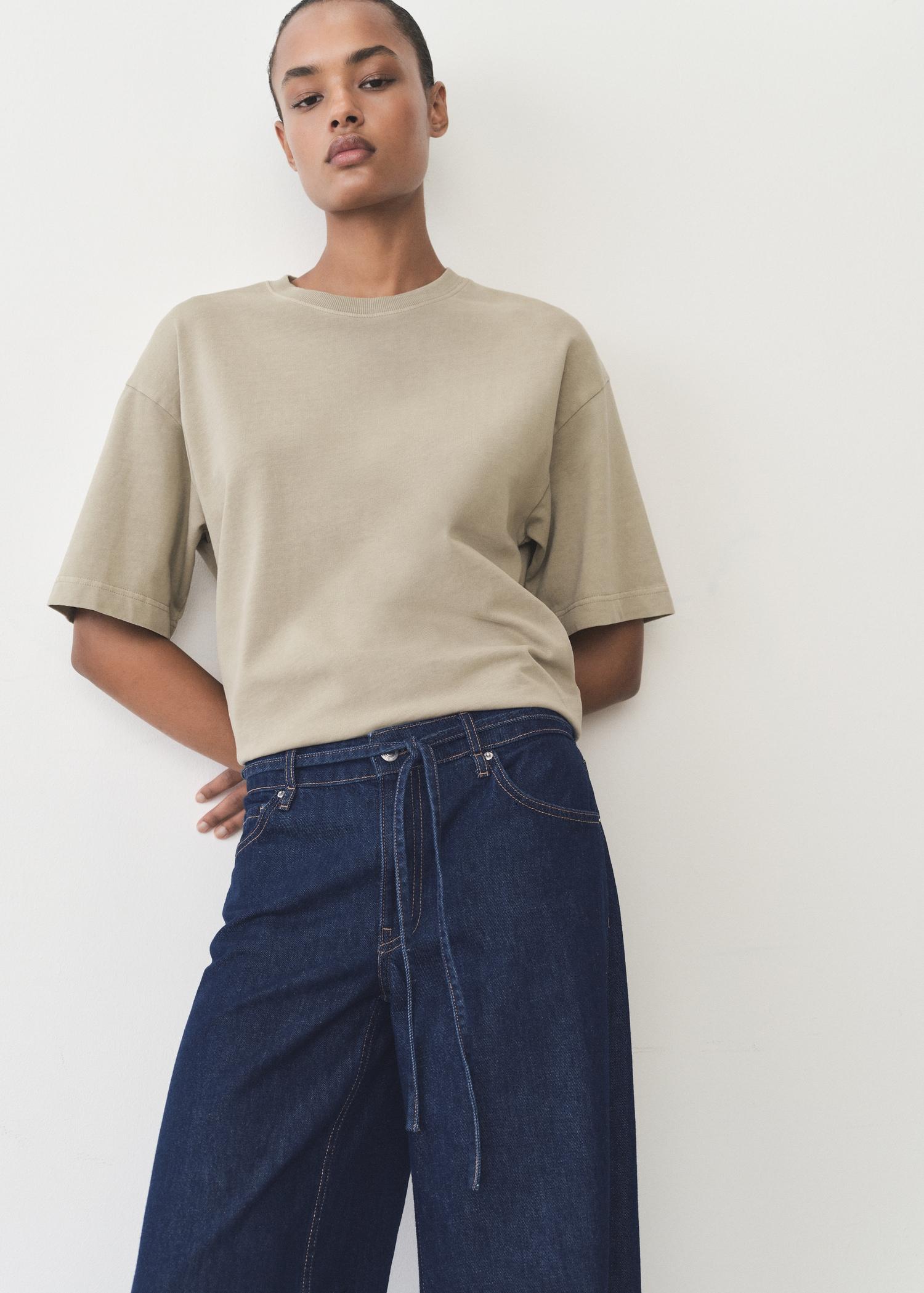 Low-rise wideleg jeans with belt - Women | MANGO USA Product Image