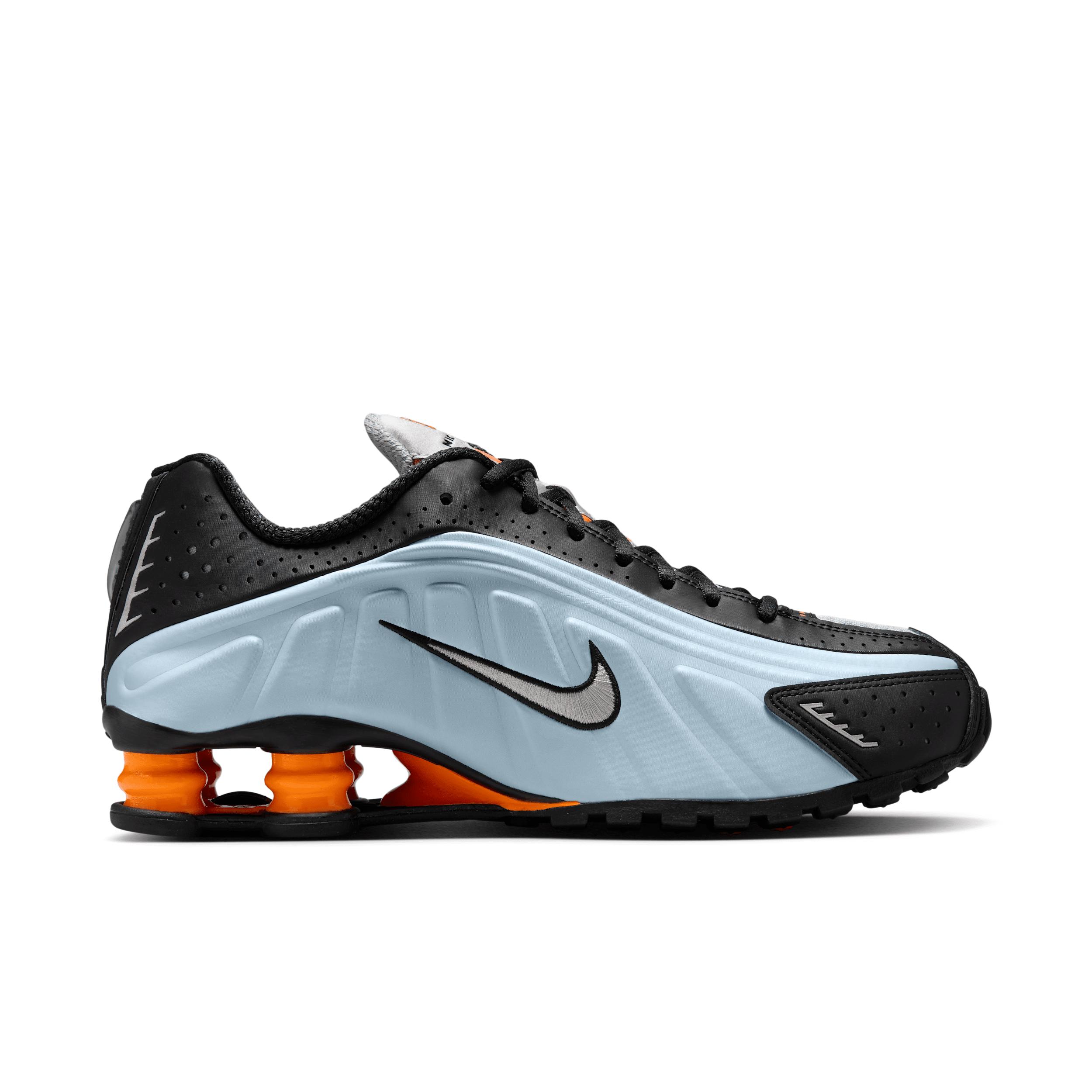 Nike Women's Shox R4 Shoes Product Image