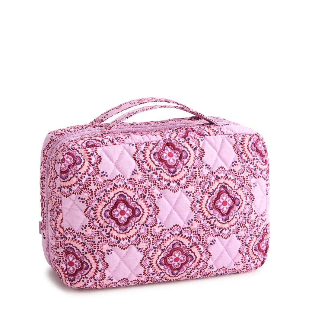 Outlet Essential Hanging Travel Organizer Product Image