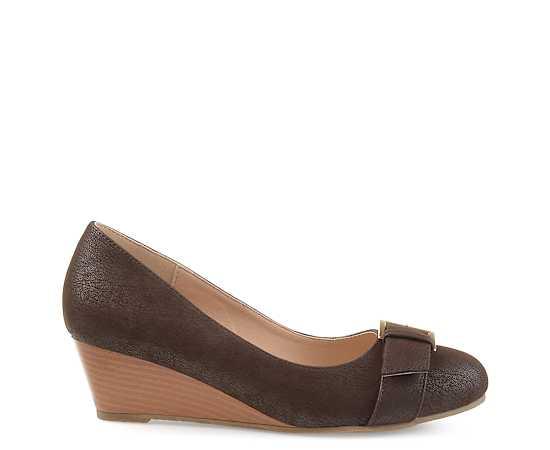 Journee Collection Graysn Womens Round Closed Toe Wedge Heel Pumps Product Image