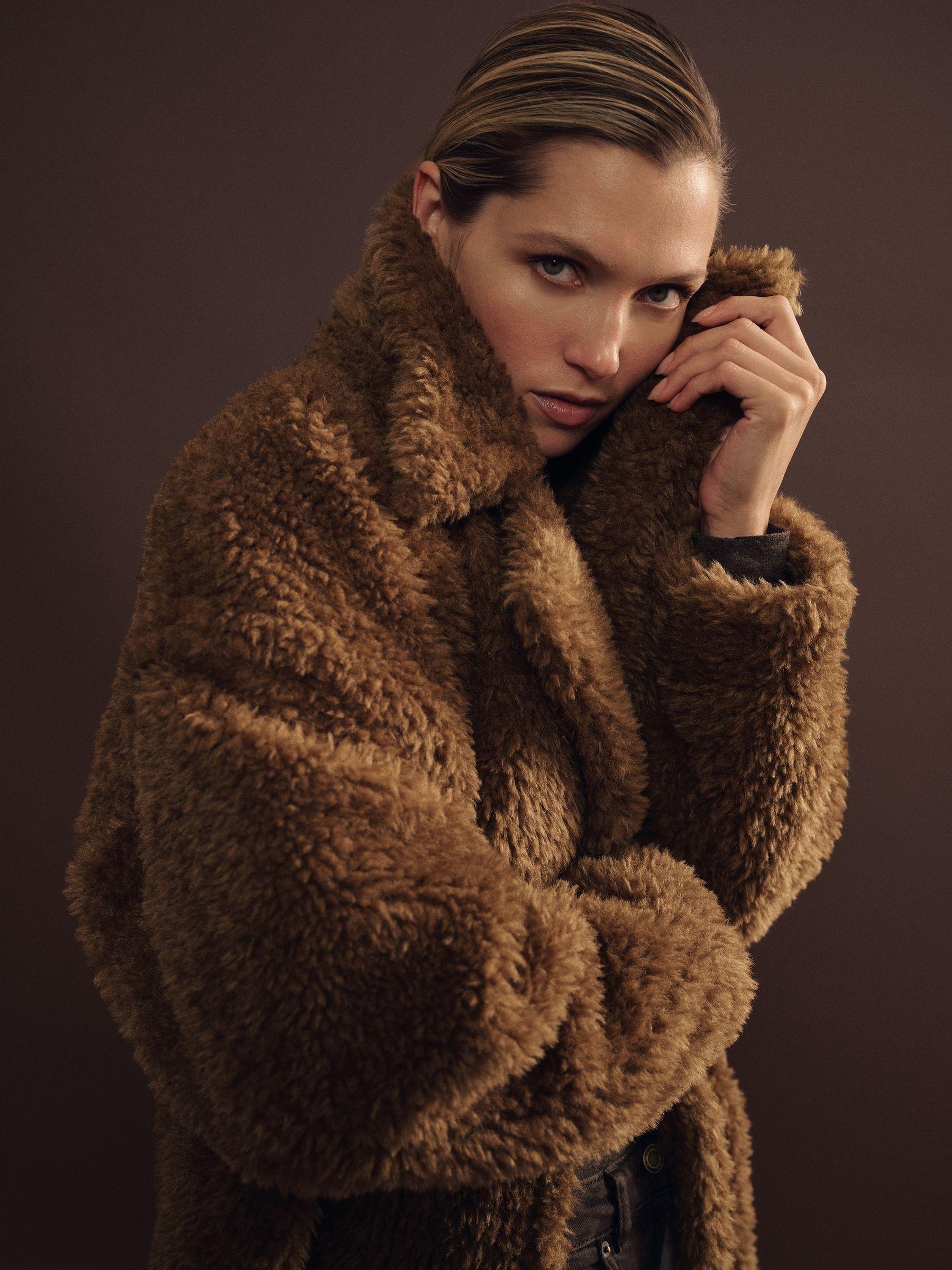 Teddy Coat with Wool in Brown Product Image