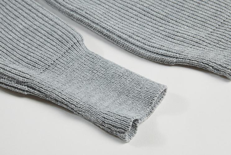 RT No. 3407 KNITTED ROUND NECK SWEATER Product Image