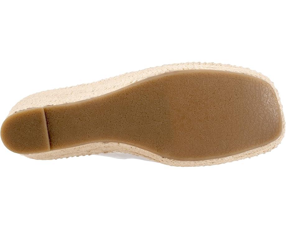 Women's SoftWalk Hastings Product Image