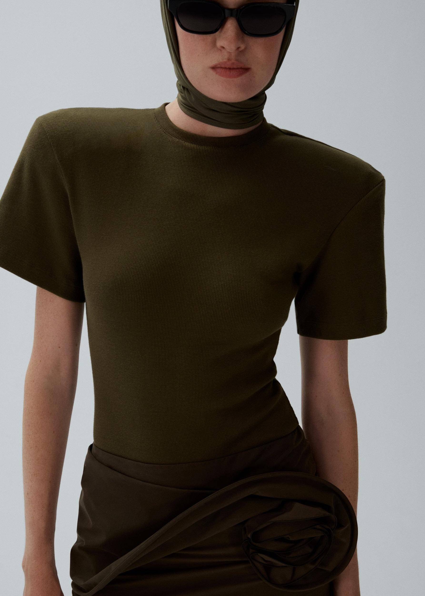 Low waist floral appliqué mini skirt in brown Product Image