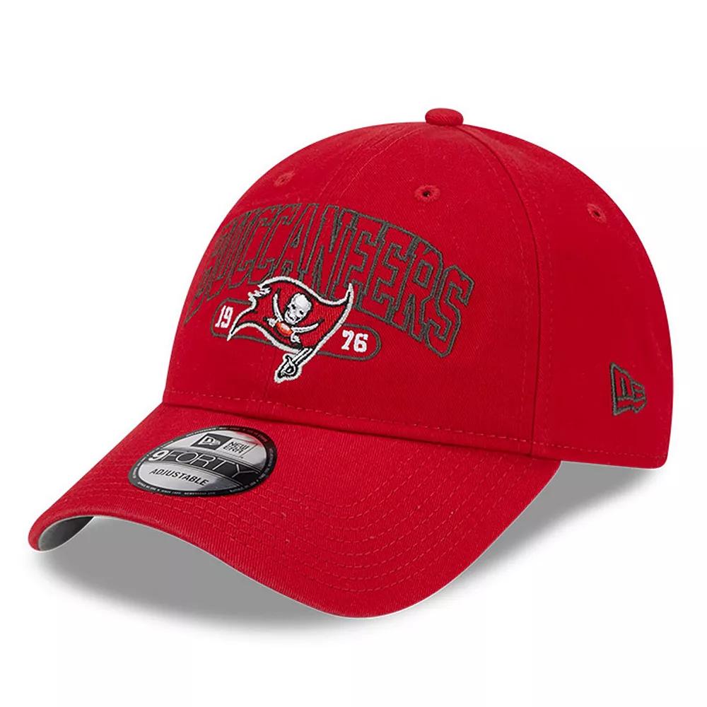 Men's New Era Red Tampa Bay Buccaneers Outline 9FORTY Snapback Hat Product Image