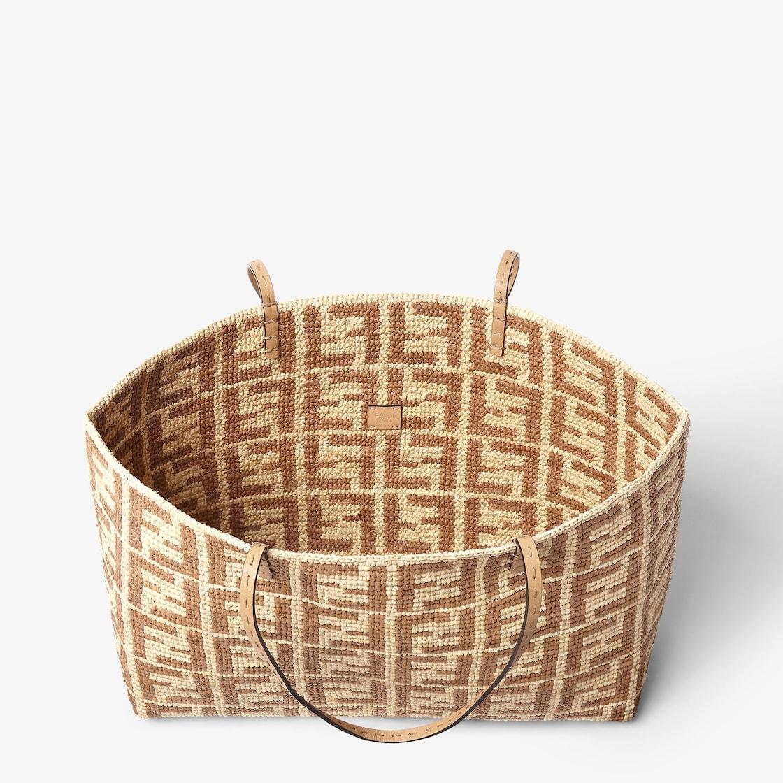 Roll LargeBeige FF raffia crochet shopper Product Image