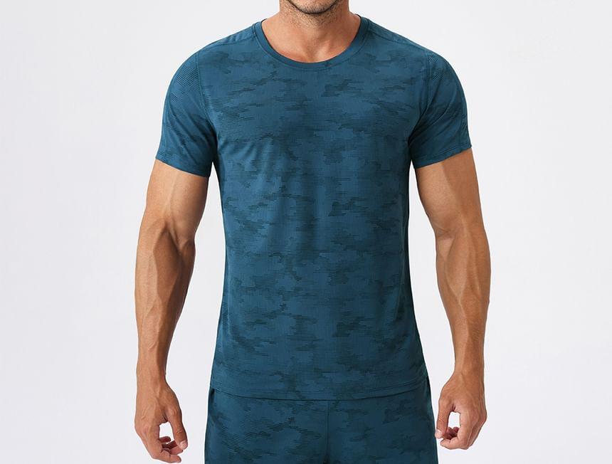 Short-Sleeve Round Neck Patterned Sport T-Shirt Product Image