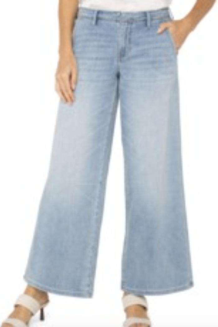 Weekender Relaxed Product Image