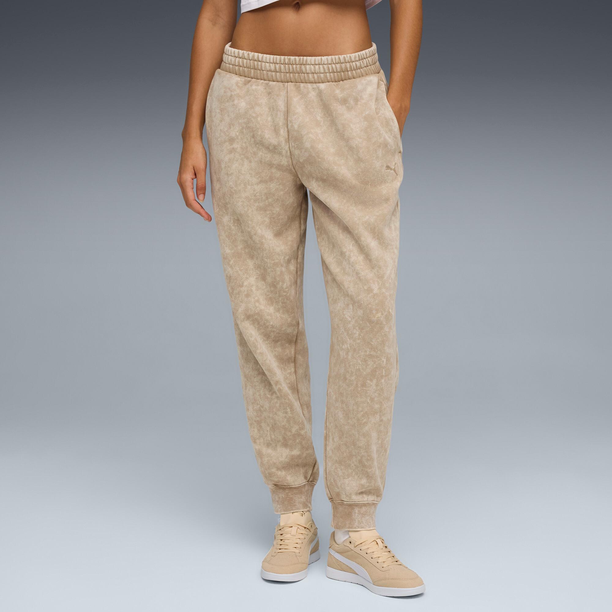 ESS ELEVATED Wash Sweatpants Women Product Image