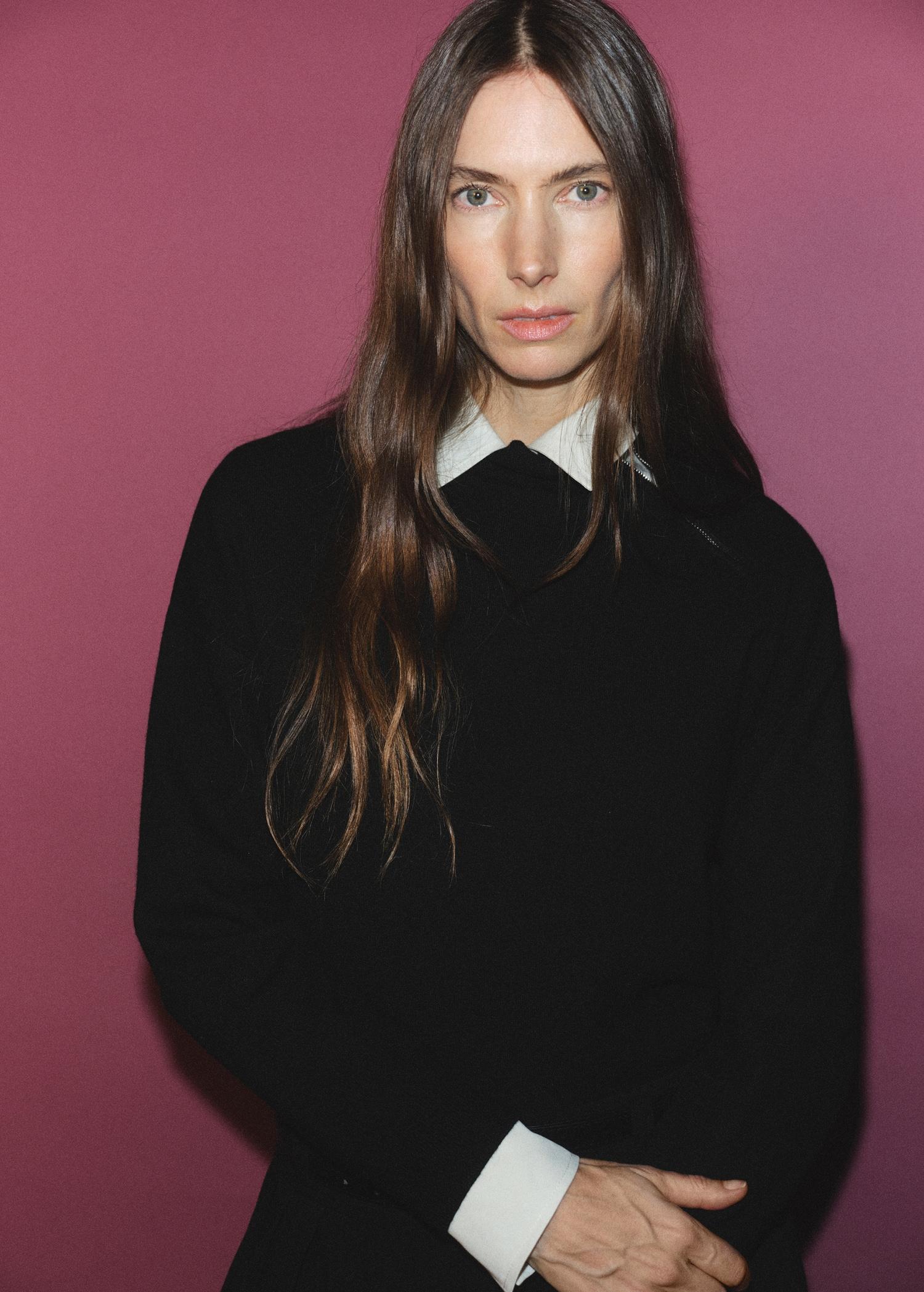 Perkins-neck sweater with zip - Women | MANGO USA Product Image