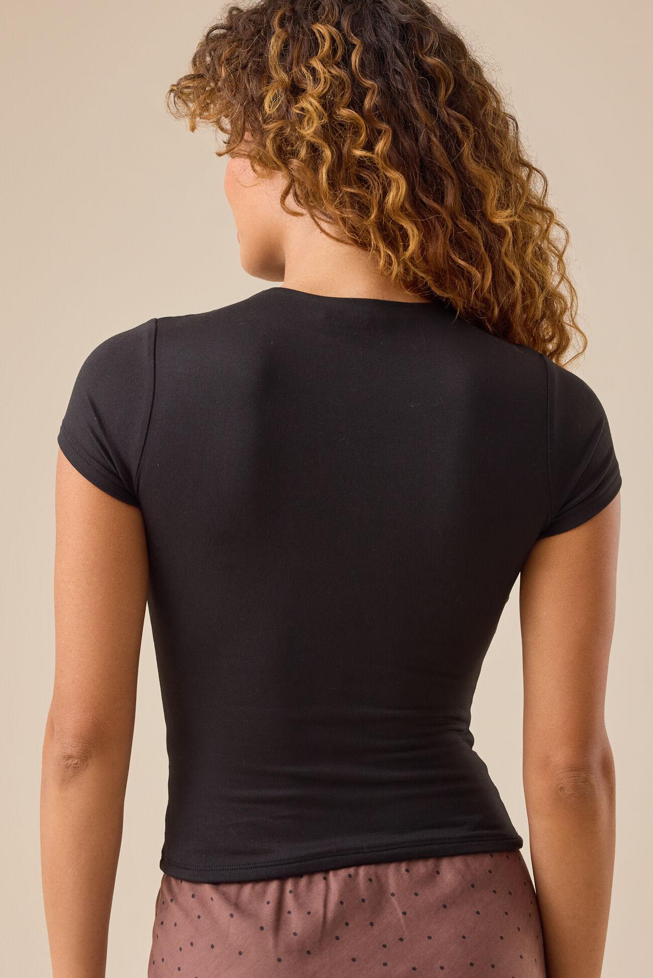 Noa Seamless Fitted Tee Product Image