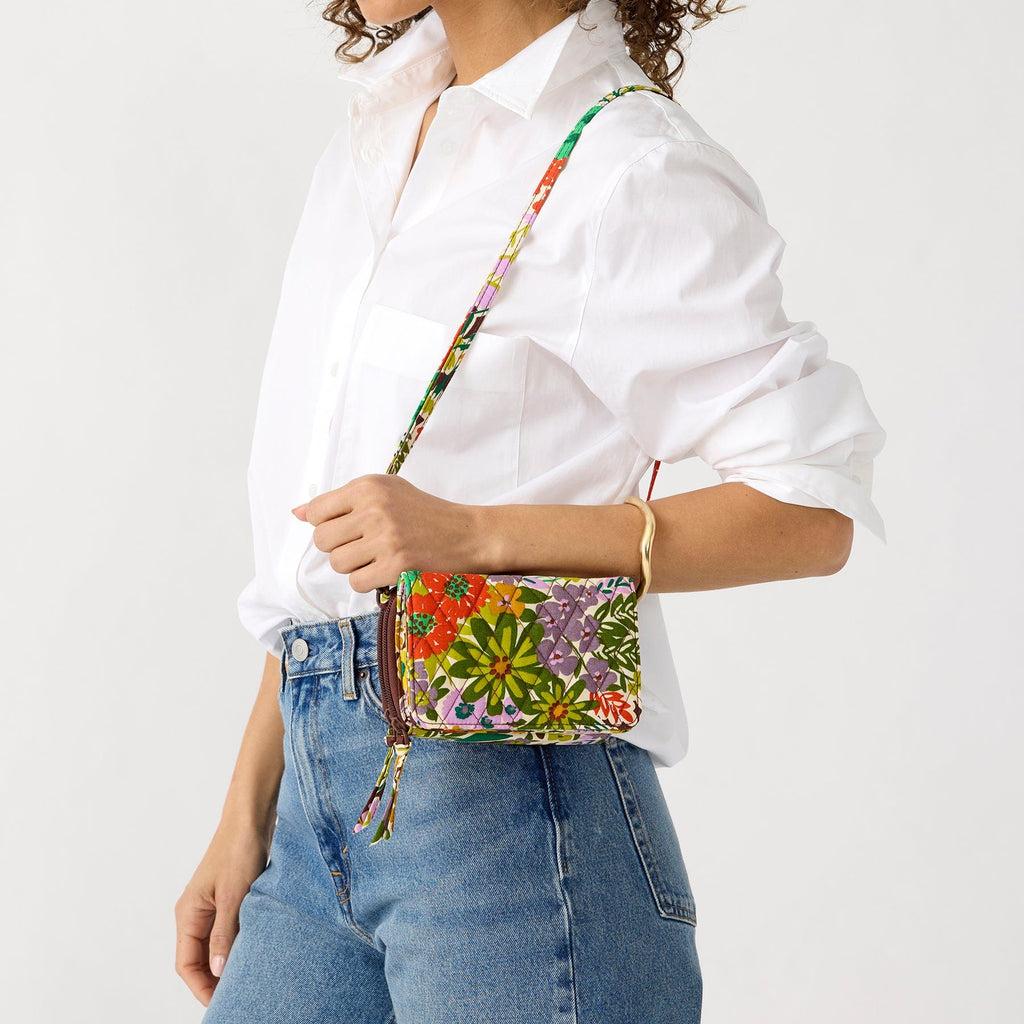 Outlet 3-in-1 Crossbody Product Image