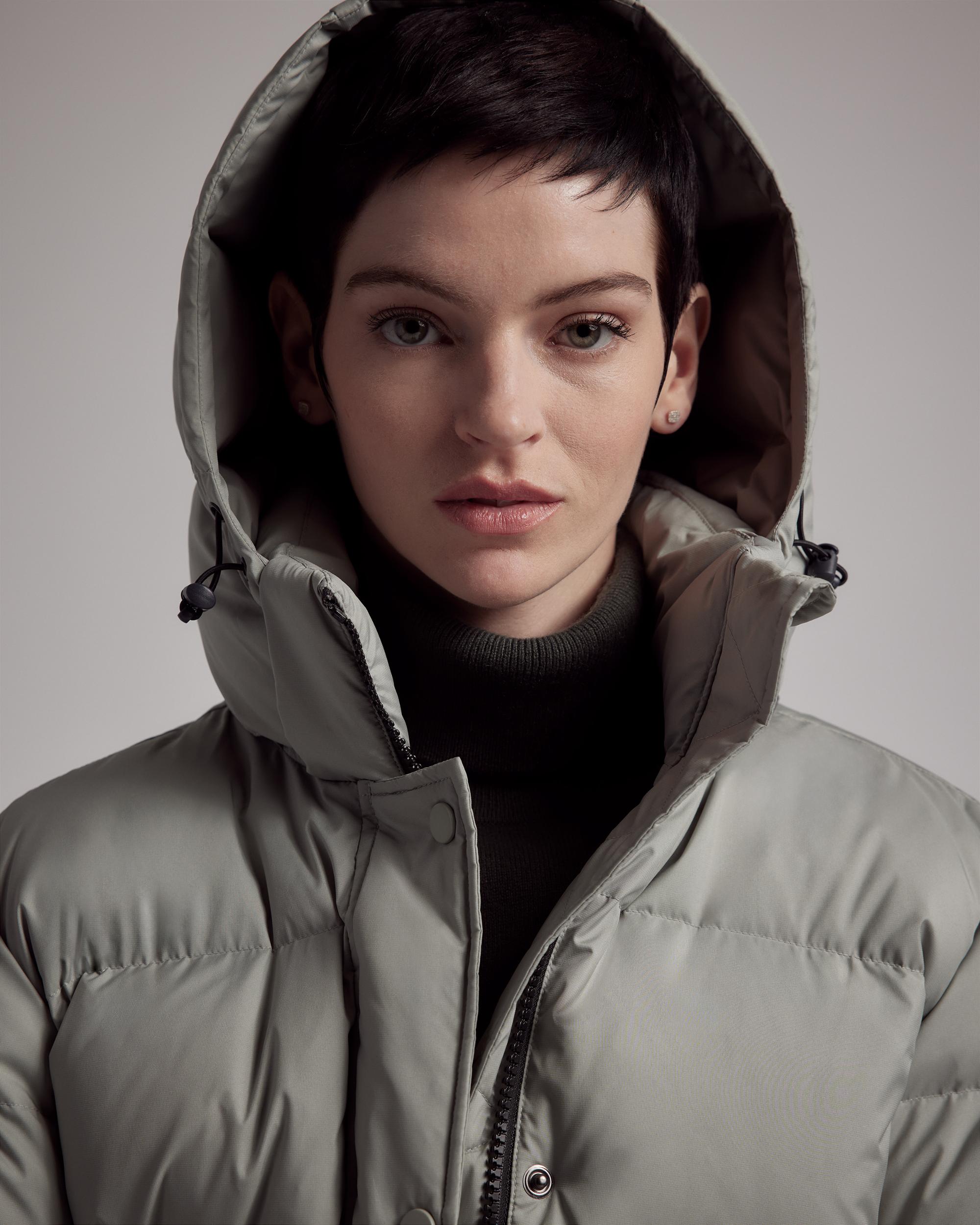 Quince | Women's Responsible Down Cropped Puffer Jacket Recycled Polyester Product Image