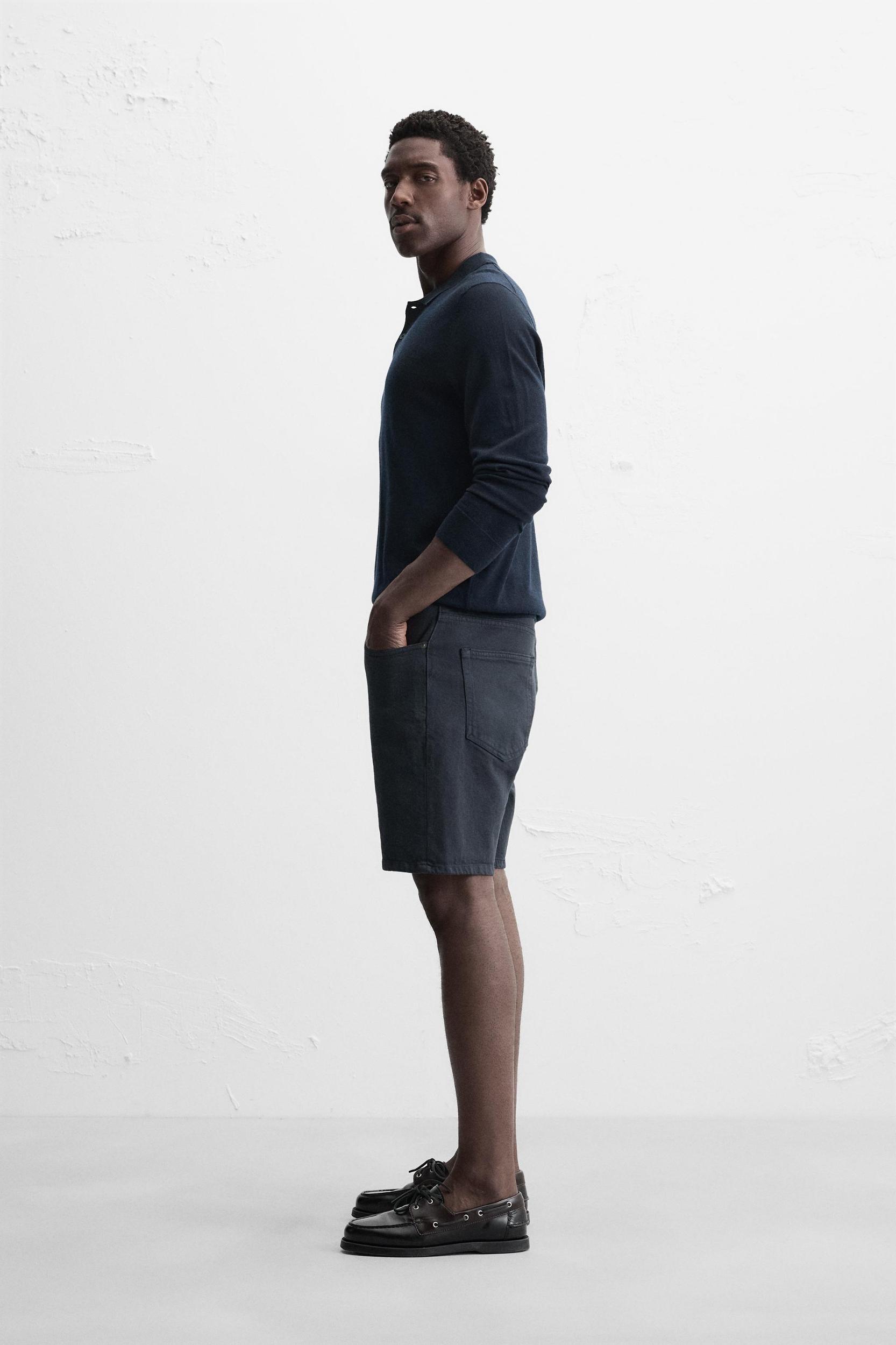 REGULAR FIT DENIM SHORTS Product Image