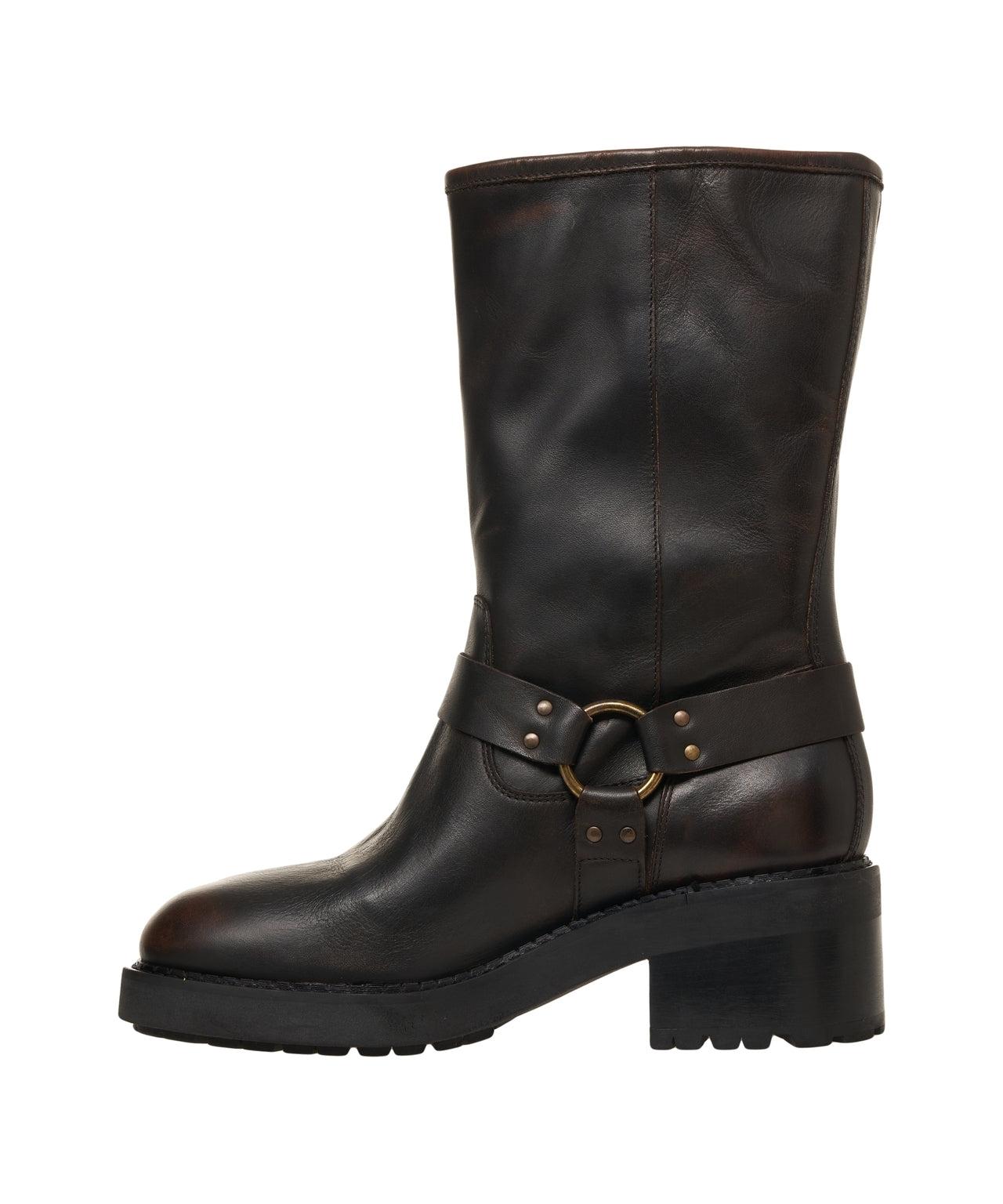 Leather boots Product Image