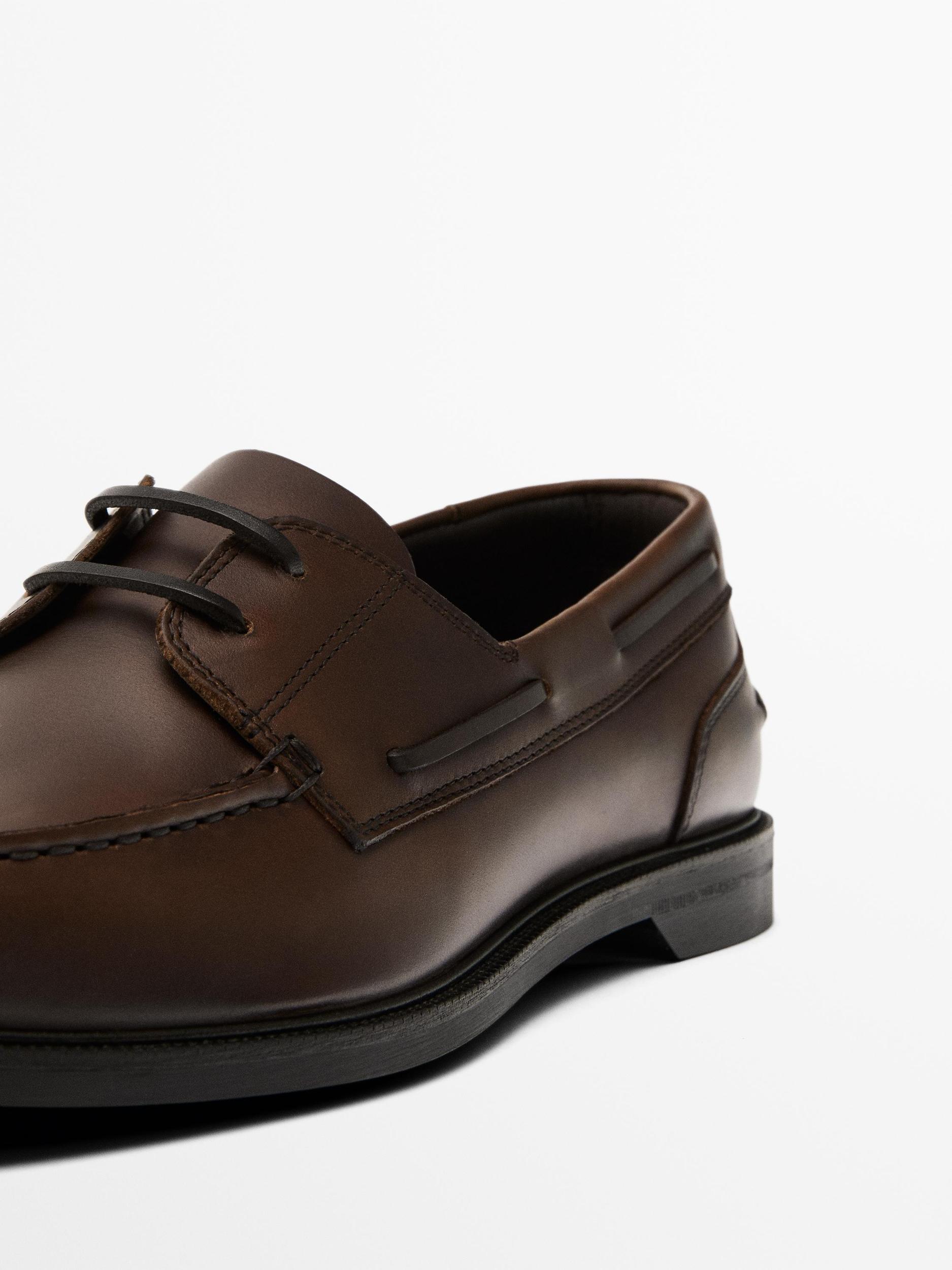 Oiled leather deck shoes Product Image