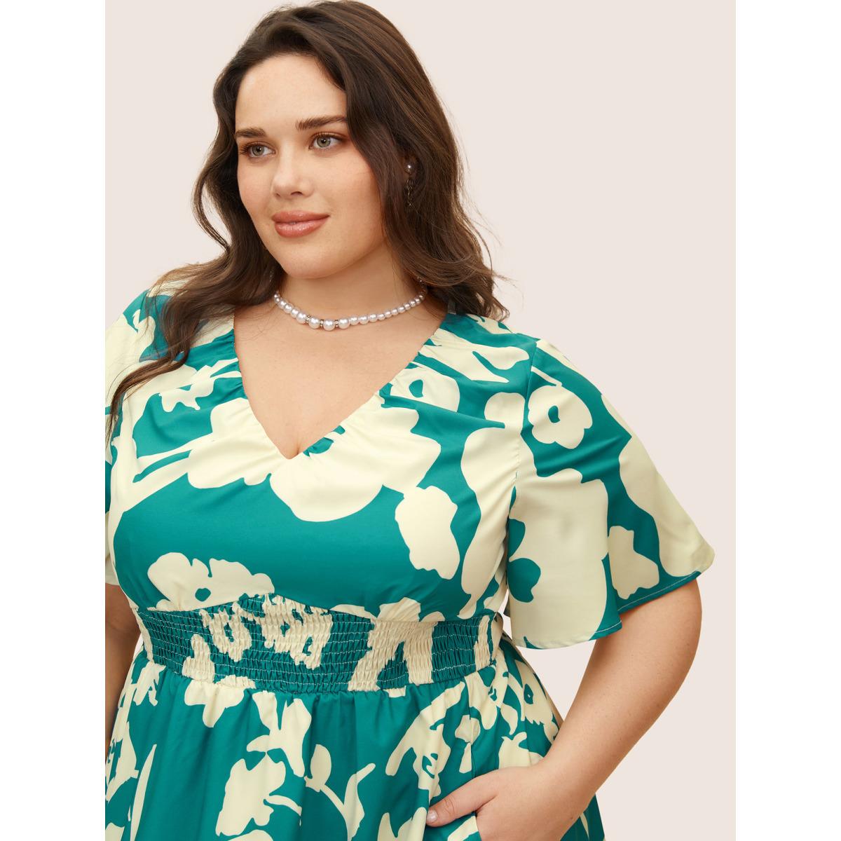 Plus Size Silhouette Floral Print Shirred Flutter Sleeve Dress Teal Women Elegant Gathered V-neck Short sleeve Curvy BloomChic 12/L Product Image