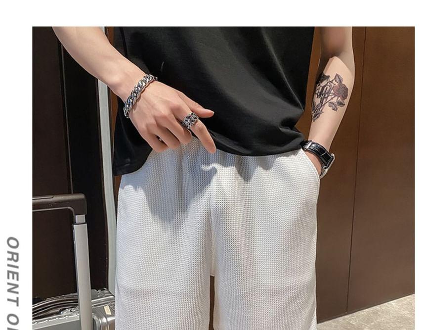 Mid Rise Plain Shorts Product Image