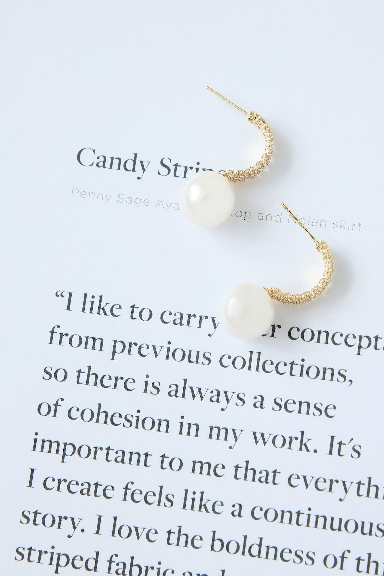 Exotic Luxe Earrings Gold Product Image