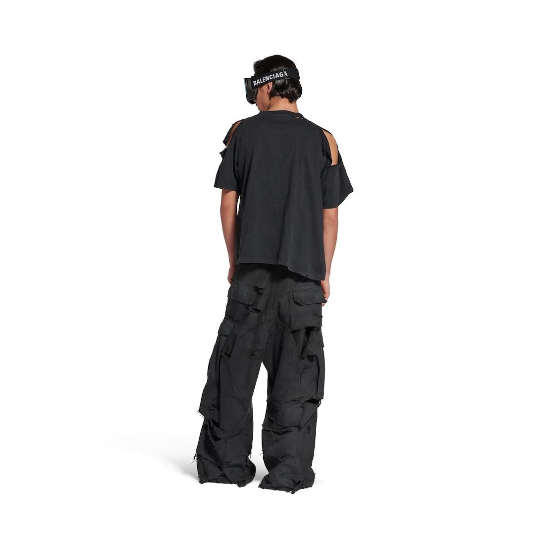 Men's Distressed Large Cargo Pants in Black Product Image