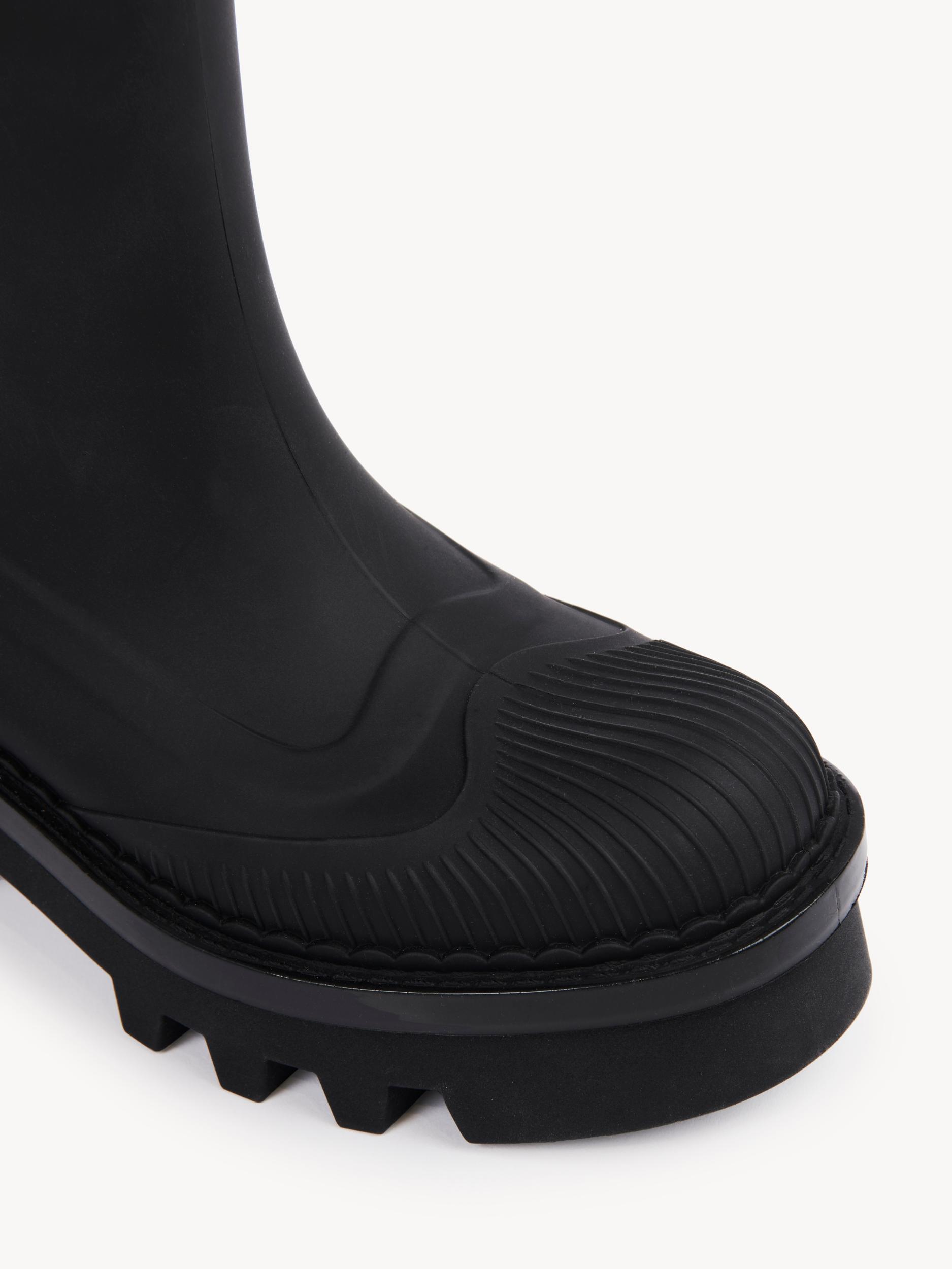 CHLOÉ Rubber Solid Color Ankle Boots With Heel 6cm In Black Product Image