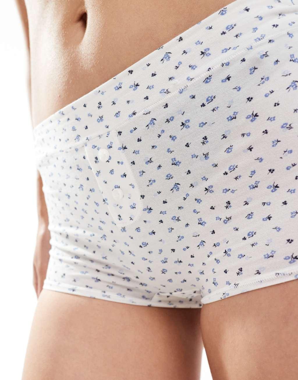 Lindex cotton boxer short in ditsy floral print Product Image