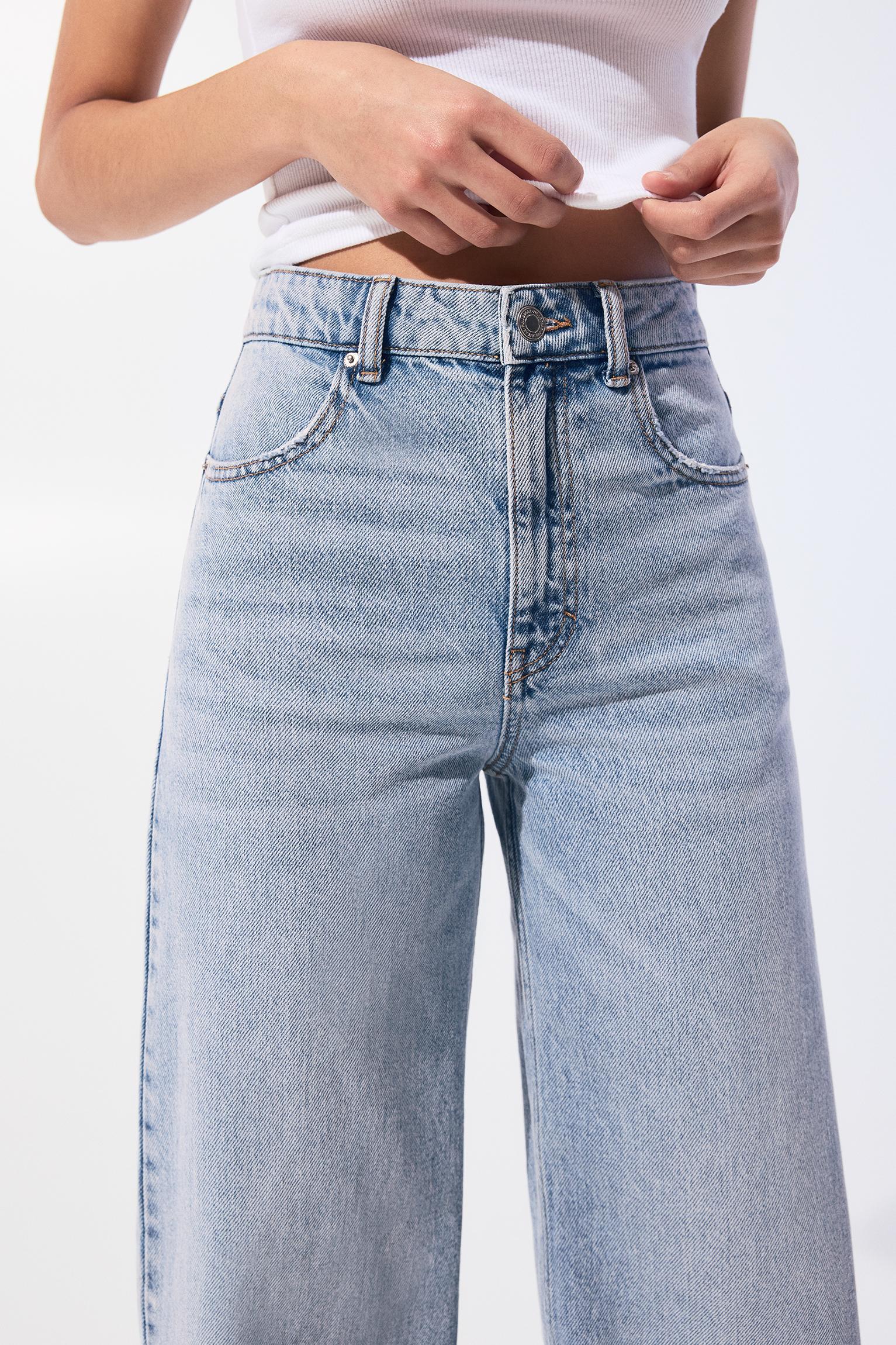 High-rise wide leg jeans Product Image
