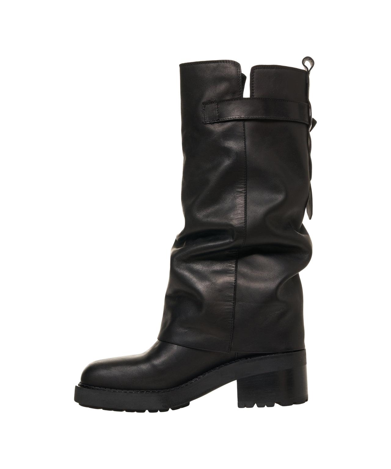 Leather boots Product Image