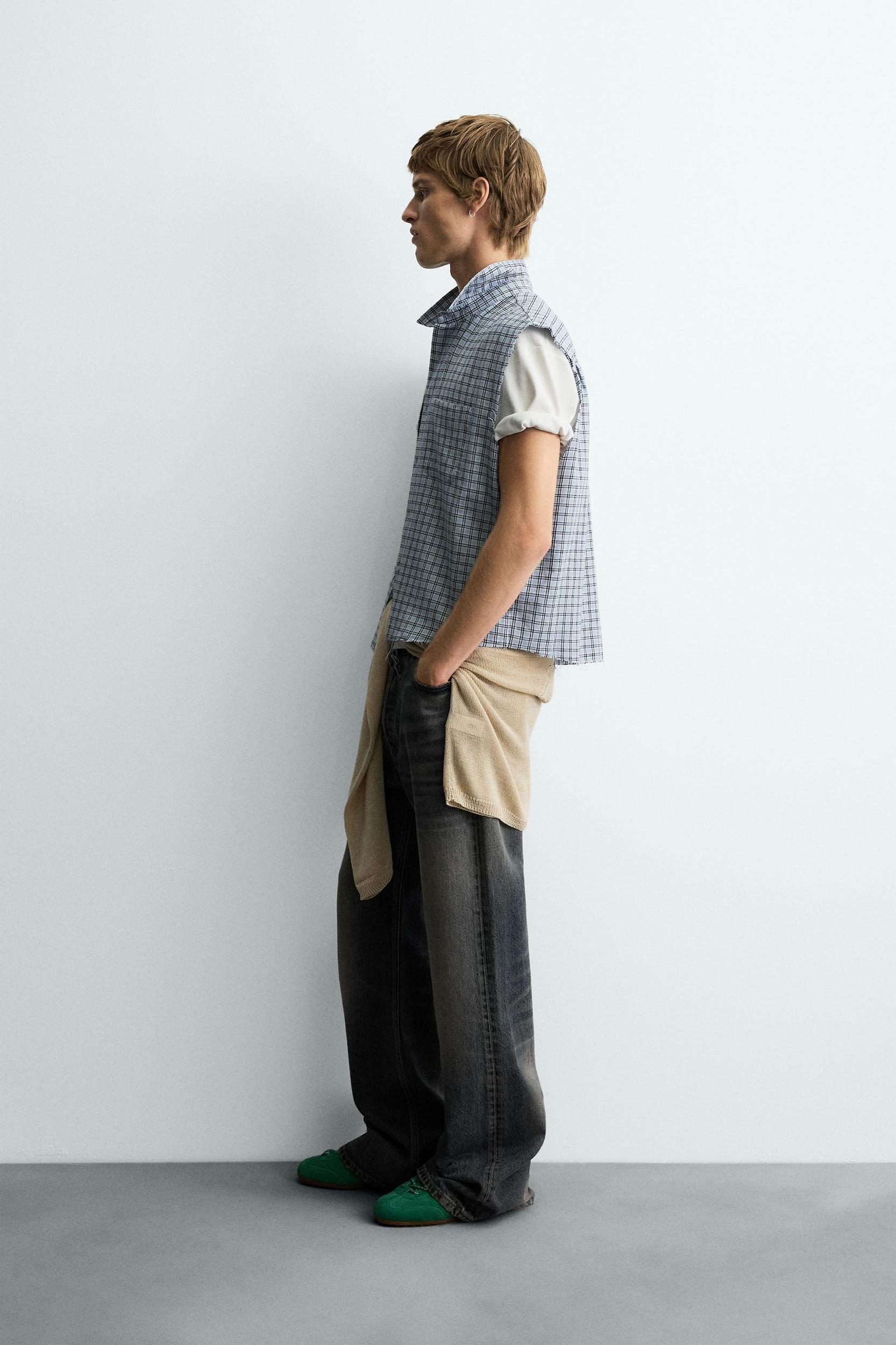 PLAID CROPPED FIT SHIRT Product Image