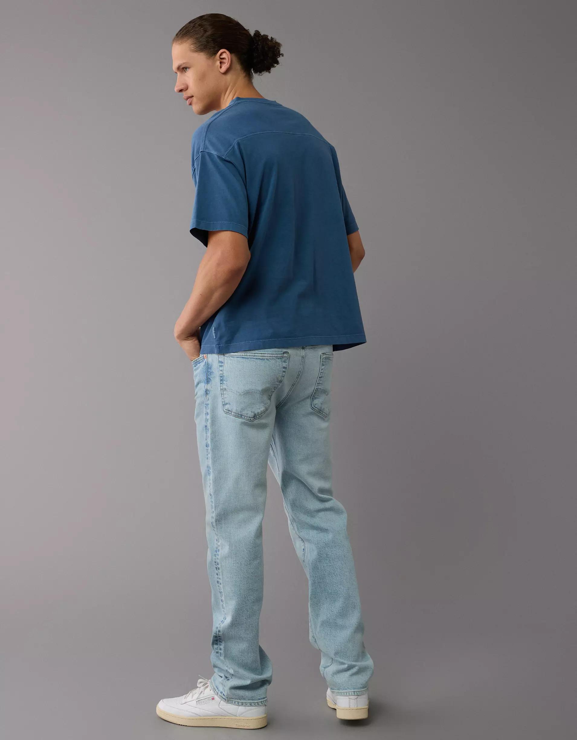 AE EasyFlex Relaxed Straight Jean Product Image