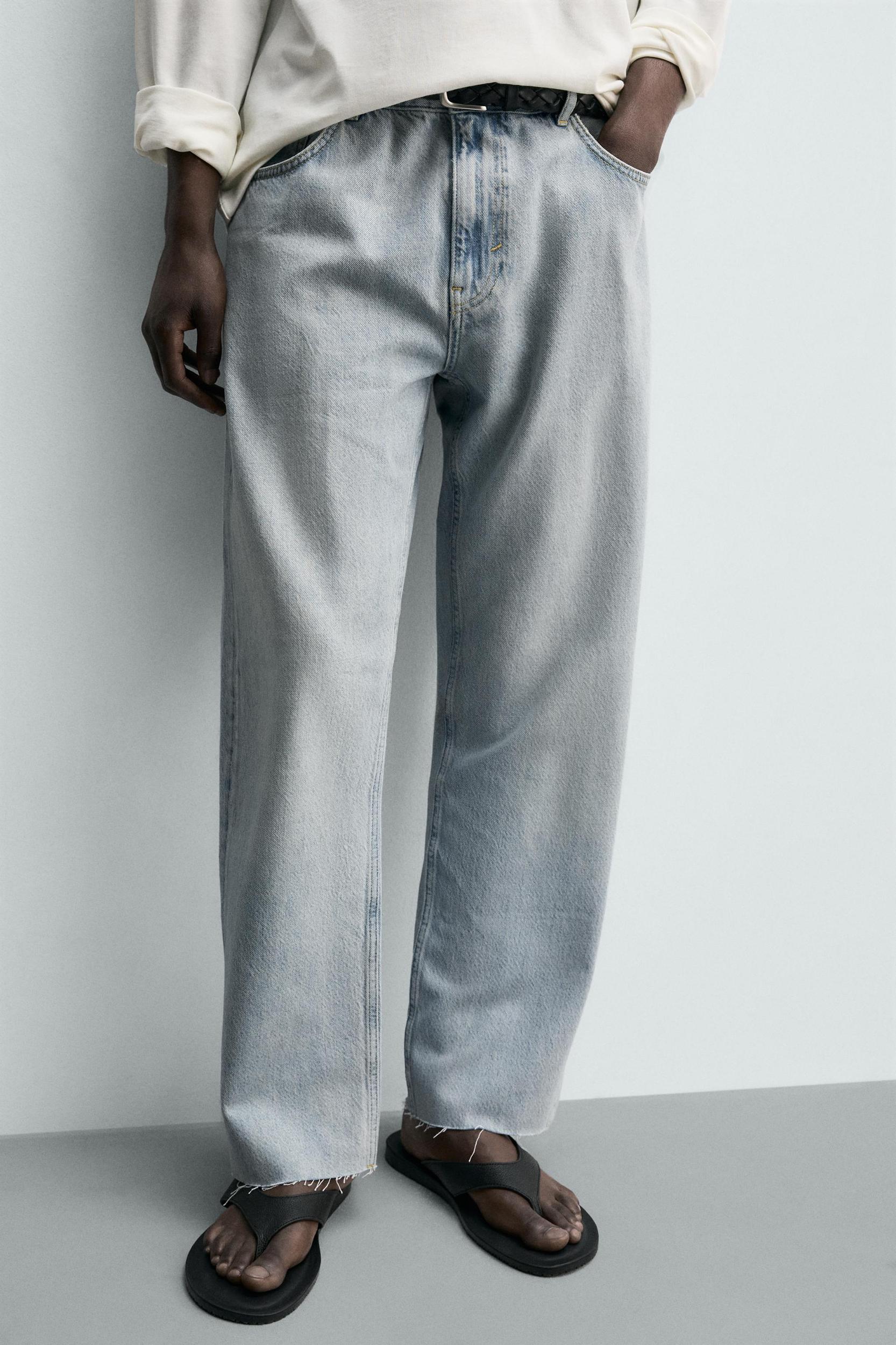 STRAIGHT FIT JEANS Product Image
