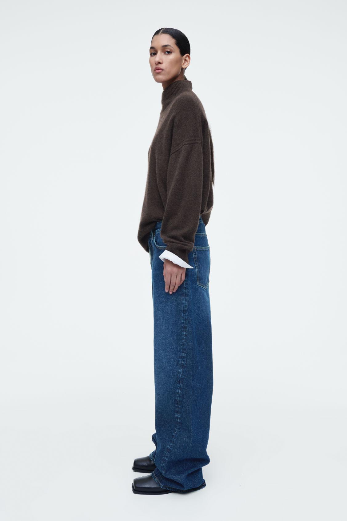 FACADE STRAIGHT-LEG JEANS Product Image