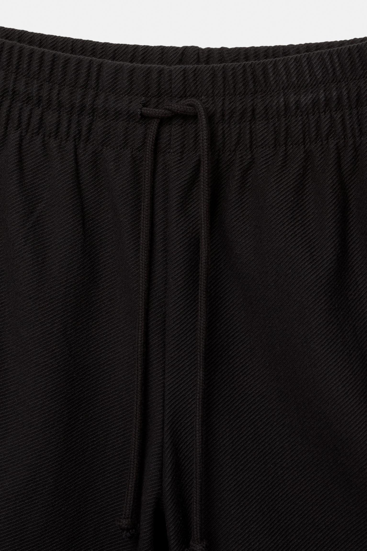 Diagonal textured Bermuda short sweatpants Product Image
