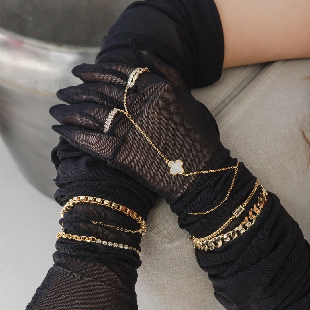 Lucky Hand Chain Product Image