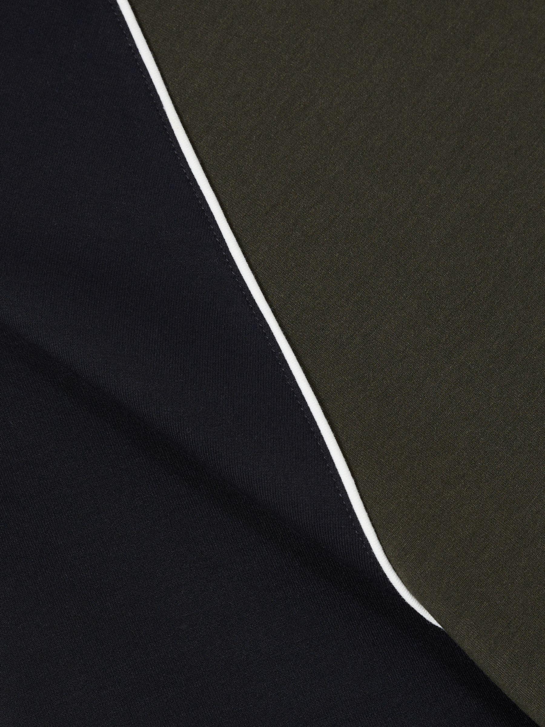Interlock-Jersey Colour-Block T-Shirt in Forest Green/Navy Blue Product Image
