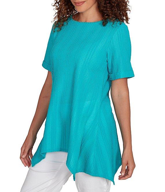 Ruby Rd. Textured Solid Knit Crinkle Stripe Round Neck Short Sleeve Sharkbite Hem Top Product Image