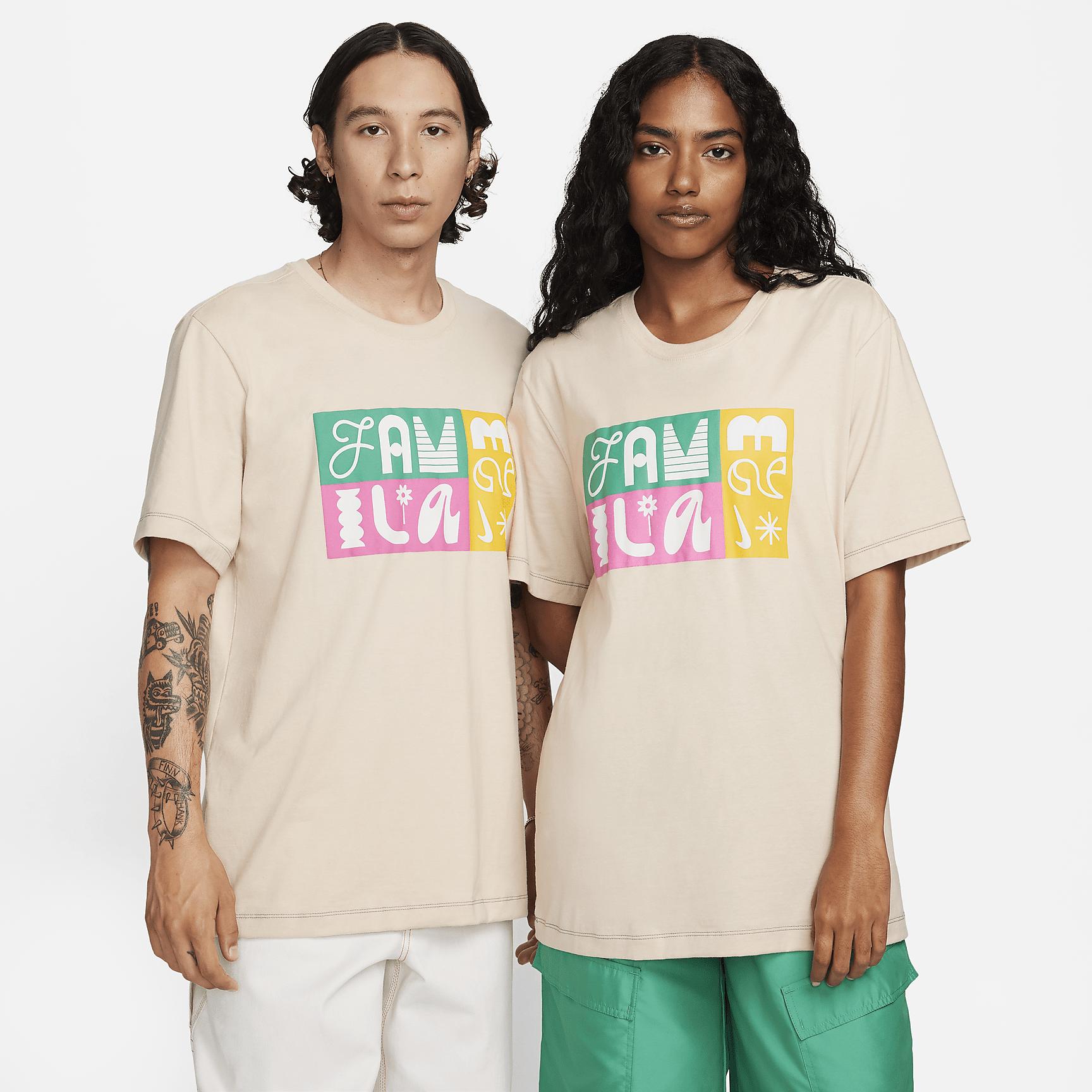 Nike Sportswear Familia Men's T-Shirt Product Image