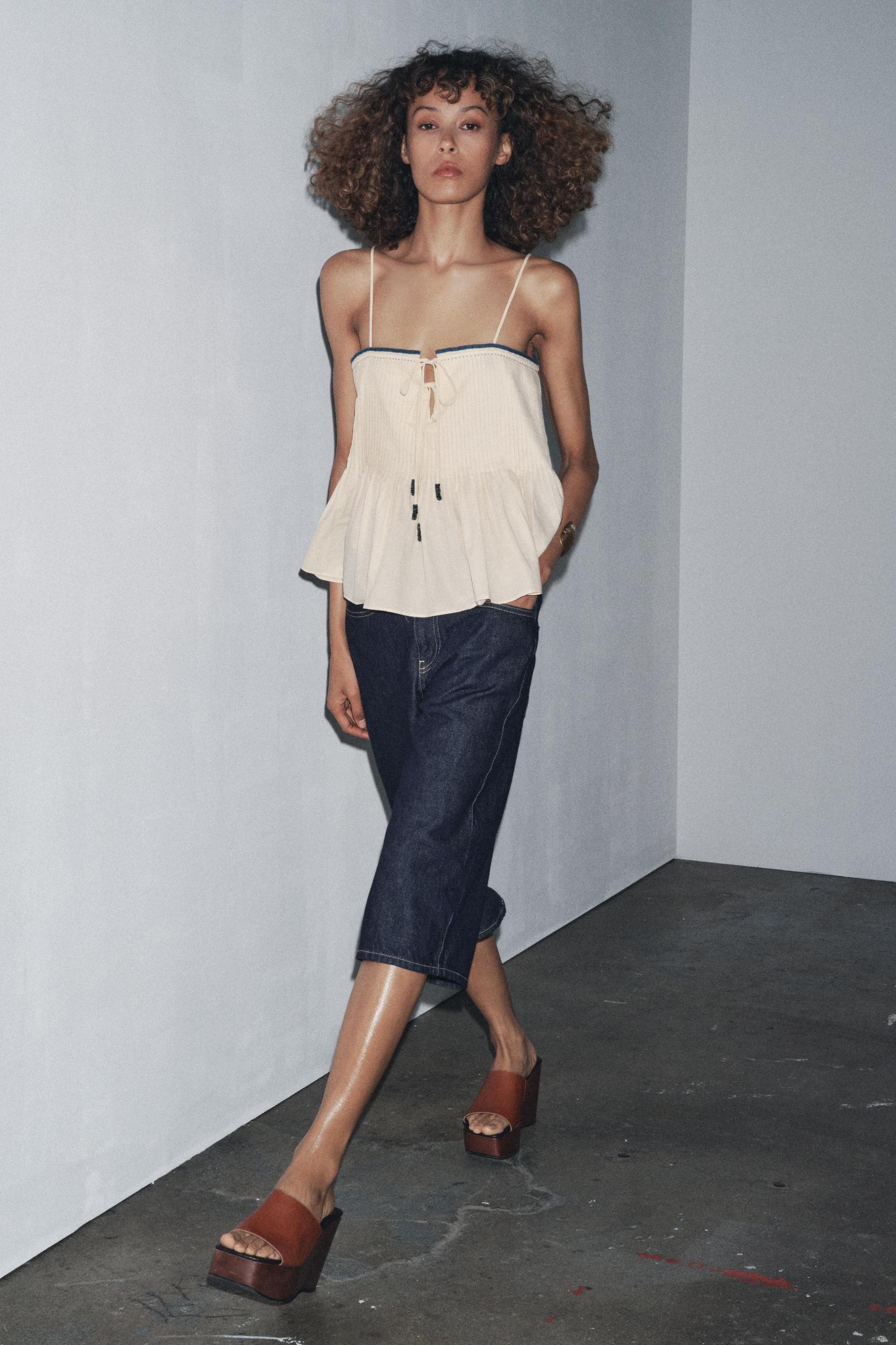 TOP WITH CONTRAST PIPING ZW COLLECTION Product Image