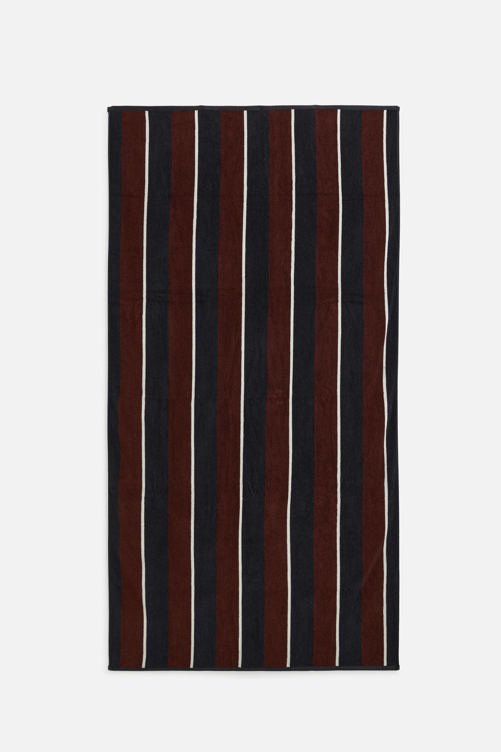 STRIPED BEACH TOWEL Product Image